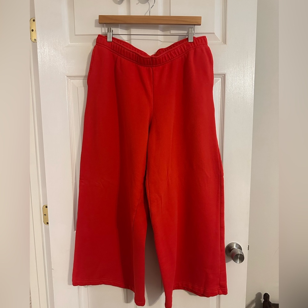 Universal Thread Women’s Wide Leg Red Sweatpants